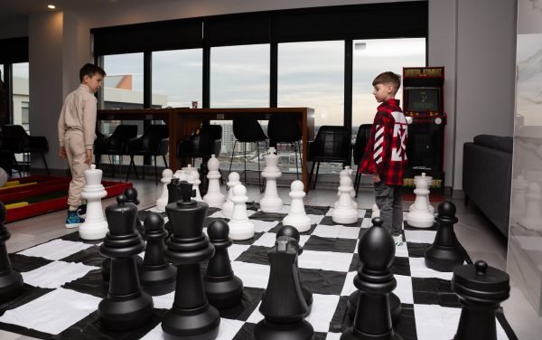 Mega Chess - Image 2