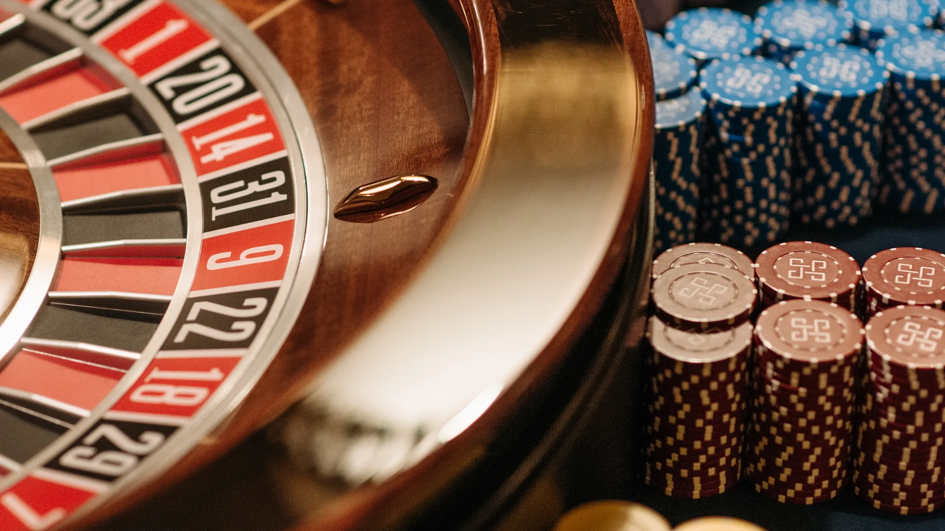 Iroquois inflatable games